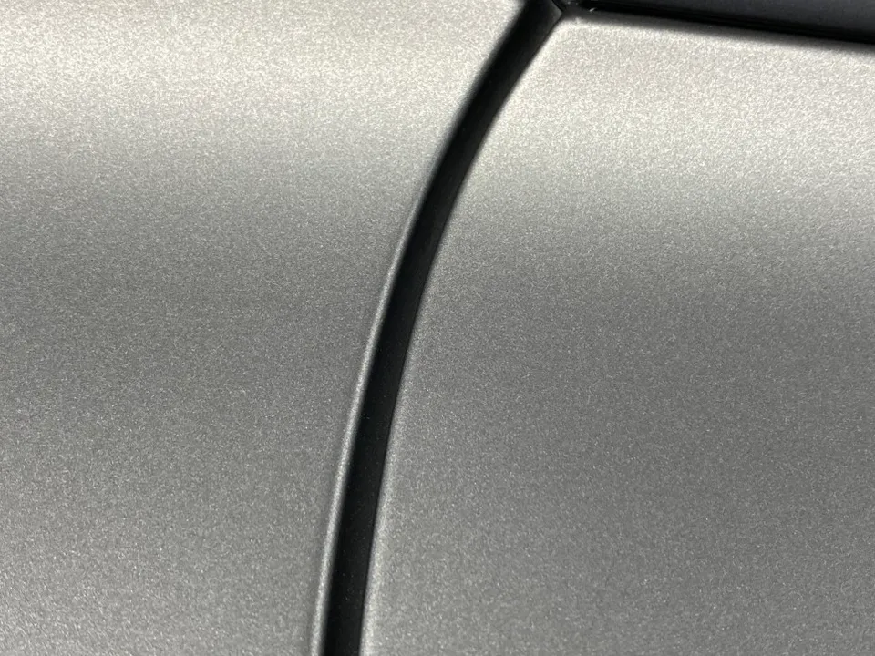 Tesla Model Yのカーラッピング事例|3Mフィルムで高級感UP 施工写真 1-3
