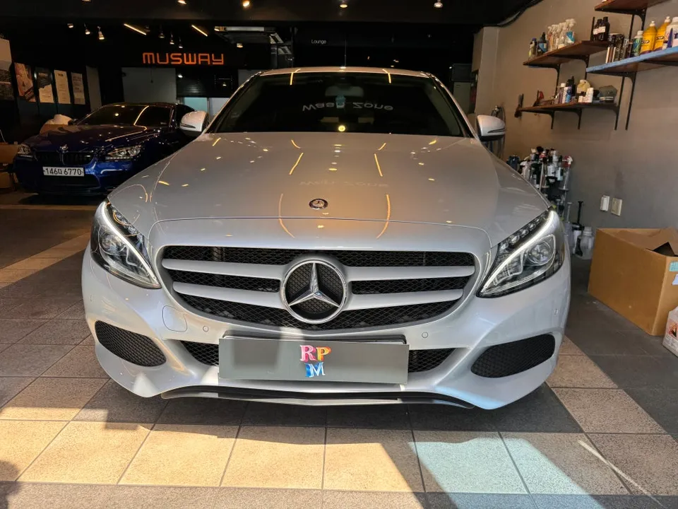Mercedes-Benz C-Class W205のAndroid Auto・CarPlay取付事例 写真