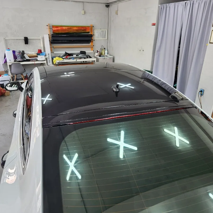 Volkswagen Arteon ルーフPPF施工事例|光沢ブラックフィルム 施工写真 1-2