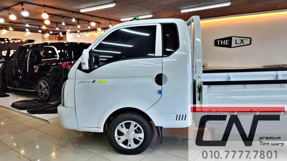 Kia Porter 2のカーフィルム施工事例|費用目安・仕上がり 施工写真 1-2