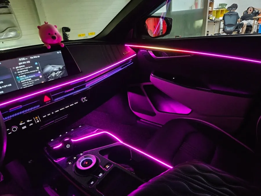 Kia EV6 ambient lighting - Kia EV6 Ambient Lighting Review — Enhanced Interior LEDs photo 3