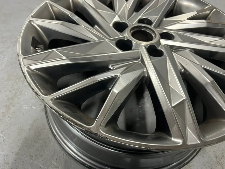 Hyundai Grandeur IG  - Hyundai Grandeur IG Wheel & Tire Replacement Review photo 4