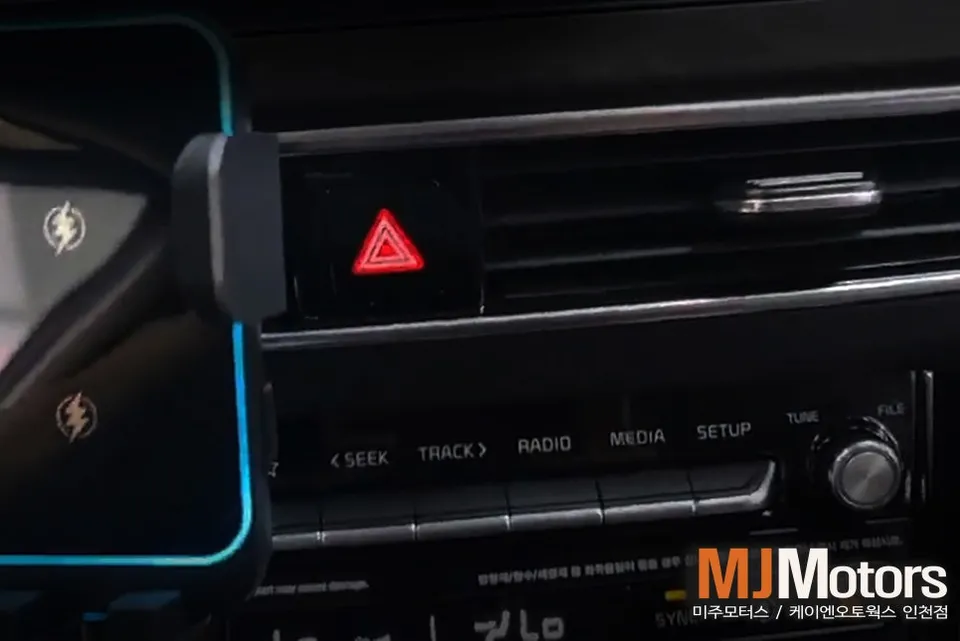 Kia K7 steering wheel - Kia K7 Steering Wheel Customization Review — Enhanced Interior photo 6