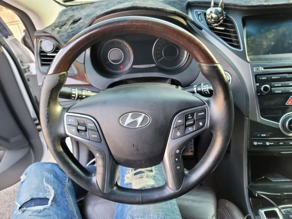 Hyundai Grandeur HG Steering Wheel Customization Review
