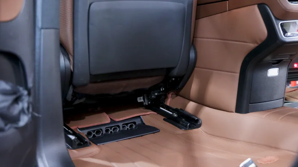 Mercedes-Benz GLE dash cam - Mercedes-Benz GLE Dash Cam Installation Review photo 5