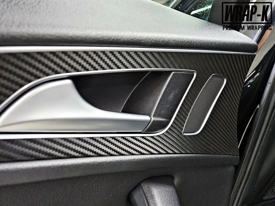 Audi A6のカーラッピング事例|室内をカ―ボン調に 施工写真 1-3