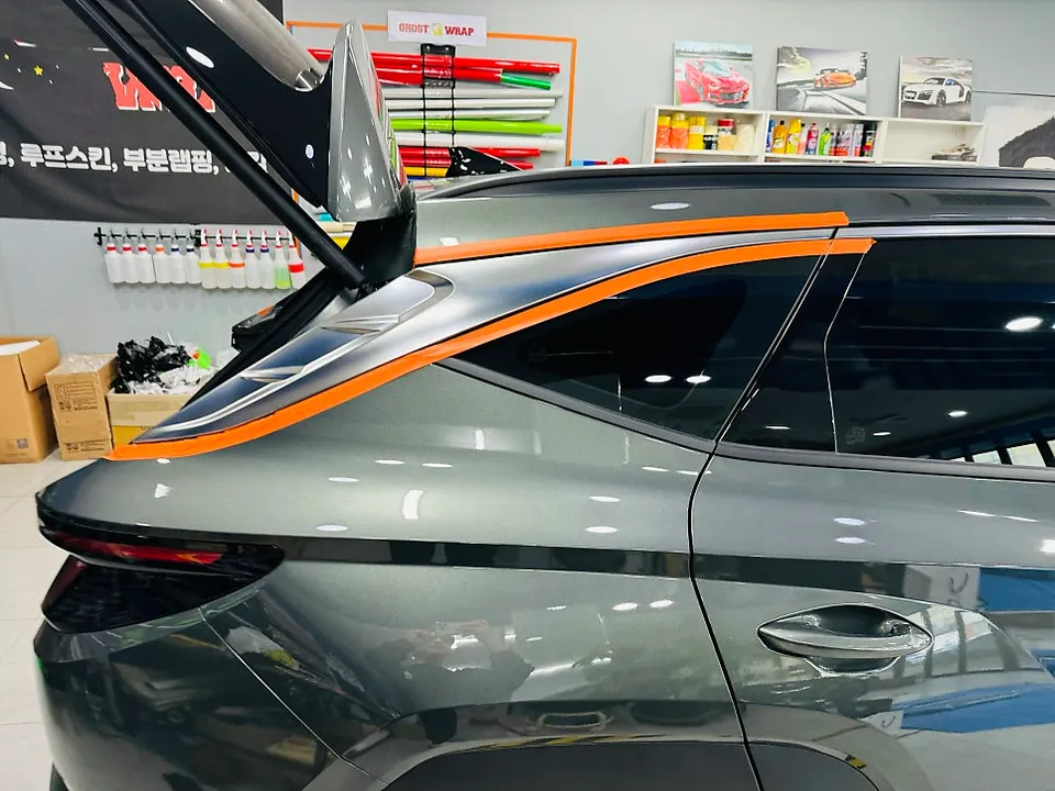 Hyundai Tucsonのカーラッピング事例｜費用目安・仕上がり 施工写真 2-2