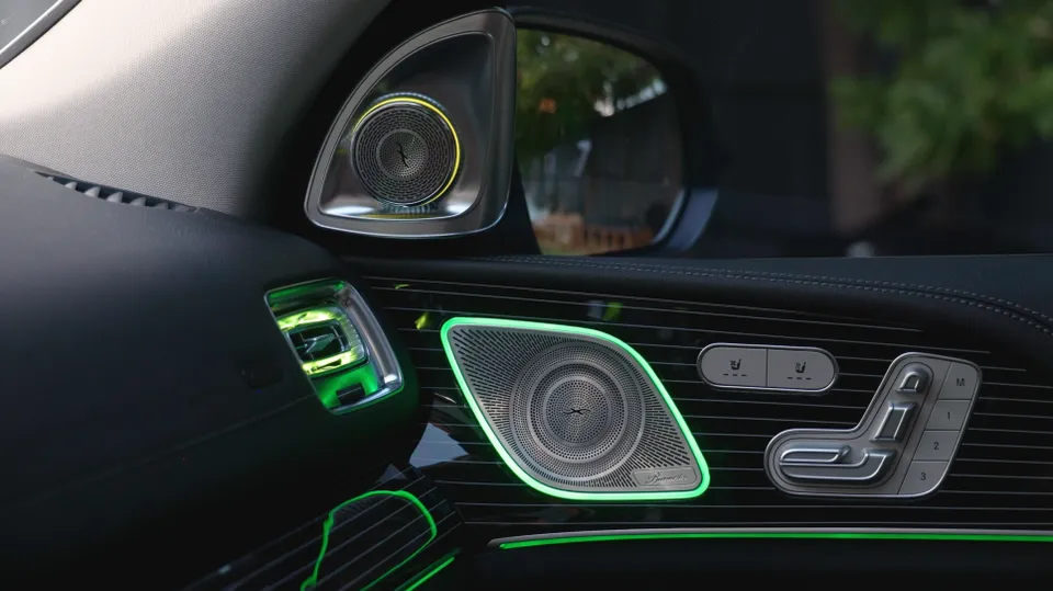 Mercedes-Benz GLS W167, GLE X167 ambient lighting - Mercedes-Benz GLS/GLE Ambient Lighting Review — Enhanced Interior photo 3