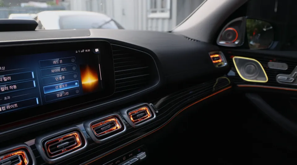 Mercedes-Benz GLS W167, GLE X167 ambient lighting - Mercedes-Benz GLS/GLE Ambient Lighting Review — Enhanced Interior photo 6