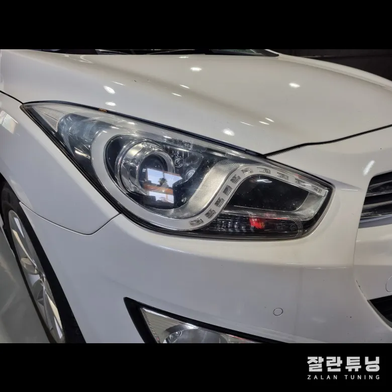 Hyundai i40 lighting upgrade - Hyundai i40 LED Upgrade Review: Repair vs. Replacement photo 4