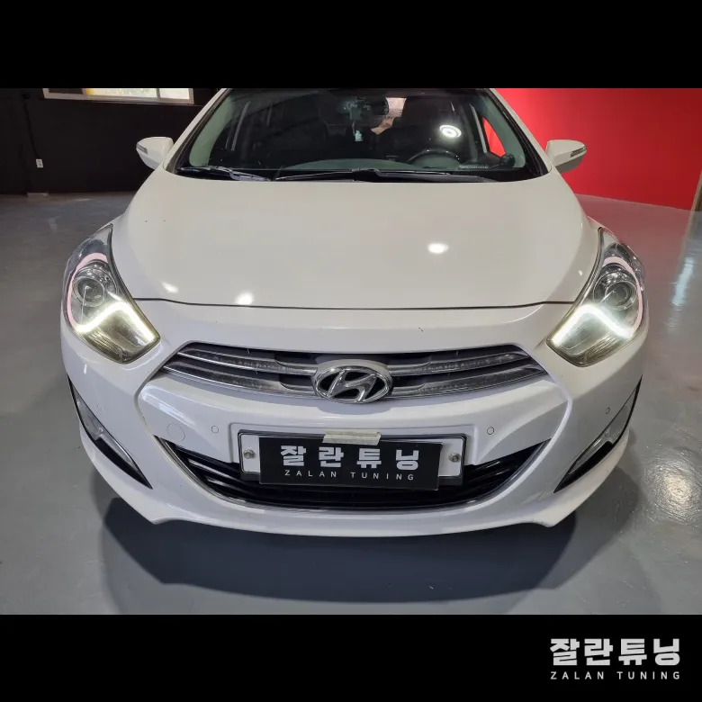 Hyundai i40 lighting upgrade - Hyundai i40 LED Upgrade Review: Repair vs. Replacement photo 5