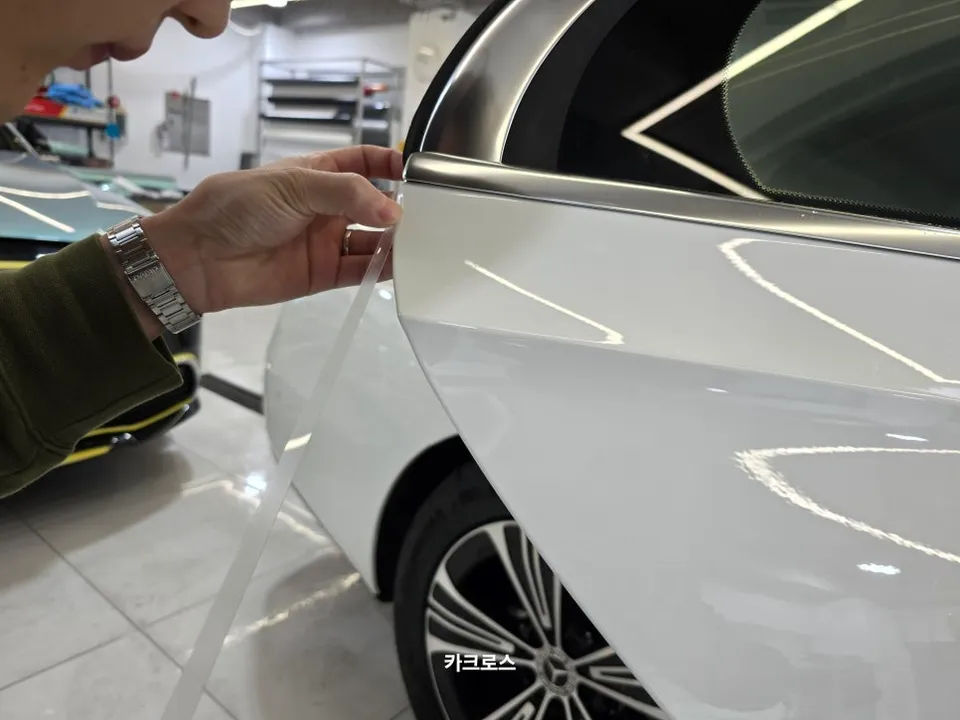 メルセデス・ベンツ Eクラス W214 PPF施工事例｜費用目安・仕上がり 施工写真 1-3