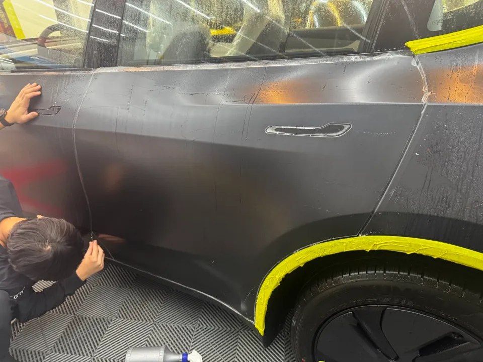 Tesla Juniperの無光PPF施工事例｜費用目安と仕上がり 施工写真 1-2