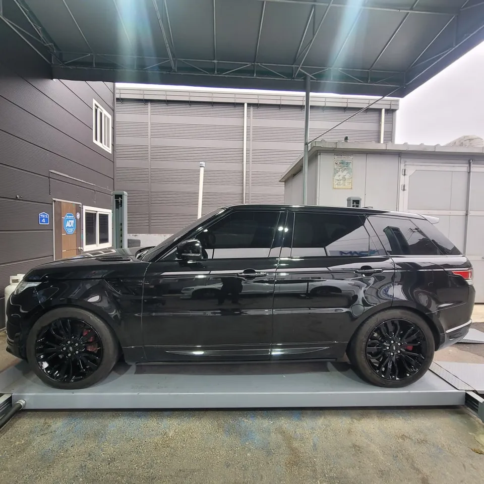 Audi Q5のホイールリペア・塗装事例 施工写真 1-2