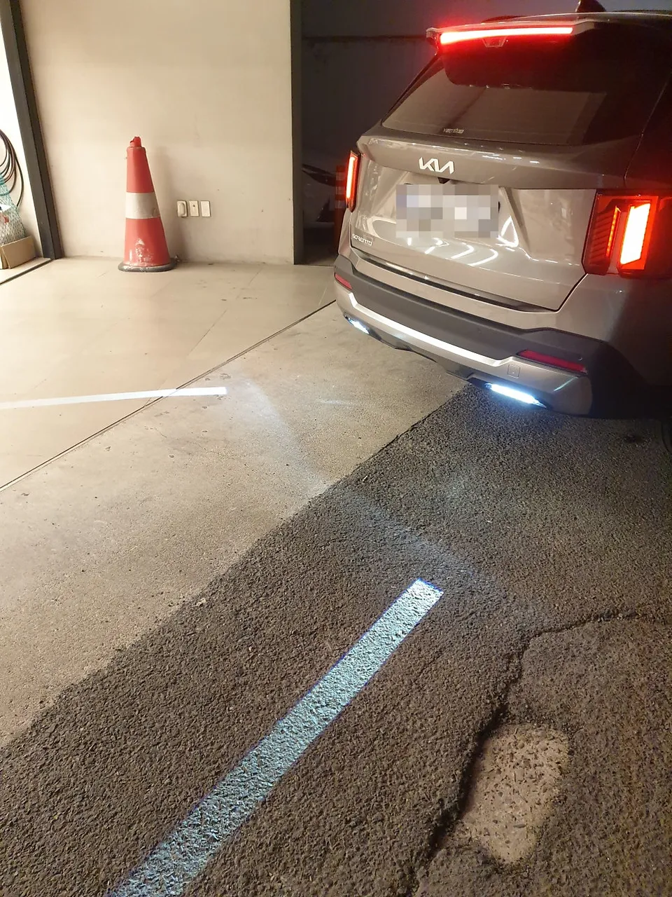 Kia Sorento lighting upgrade - Kia Sorento Lighting Upgrade Review — Brighter Reverse! photo 4