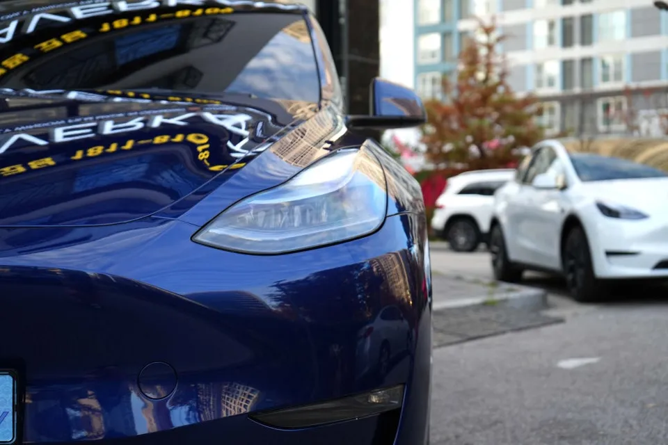Tesla Model Y PPF施工事例|韓国での実例と費用目安 施工写真 3-1