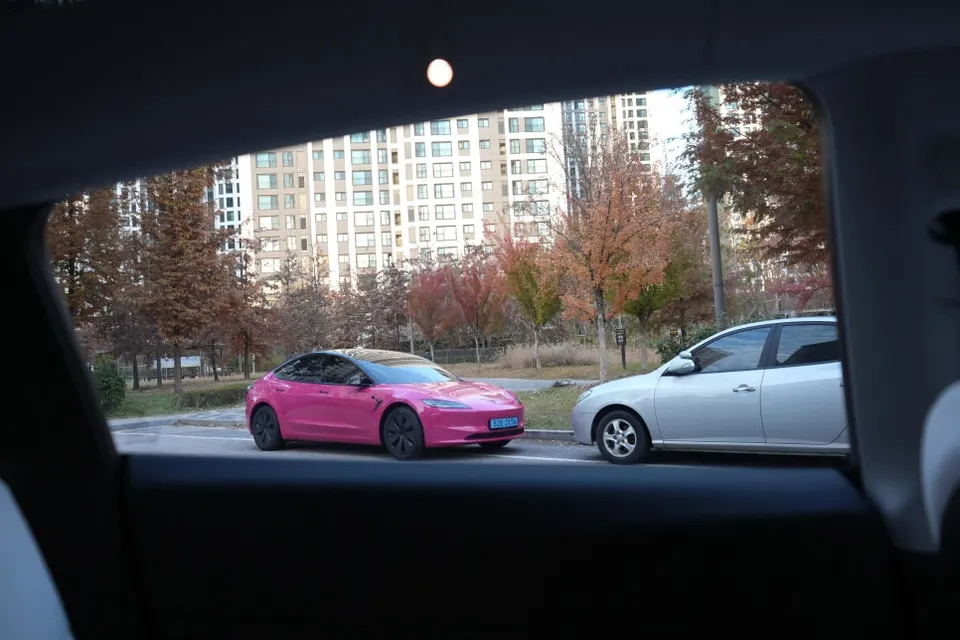 Tesla Model Y PPF施工事例|韓国での実例と費用目安 施工写真 1-3
