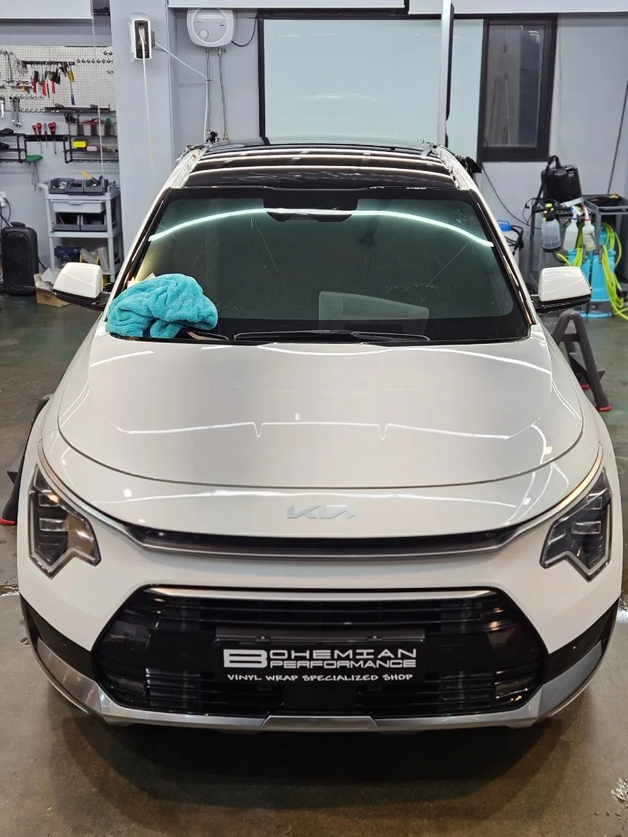 Kia Niroのカーラッピング事例｜費用目安・仕上がり 施工写真 2-3