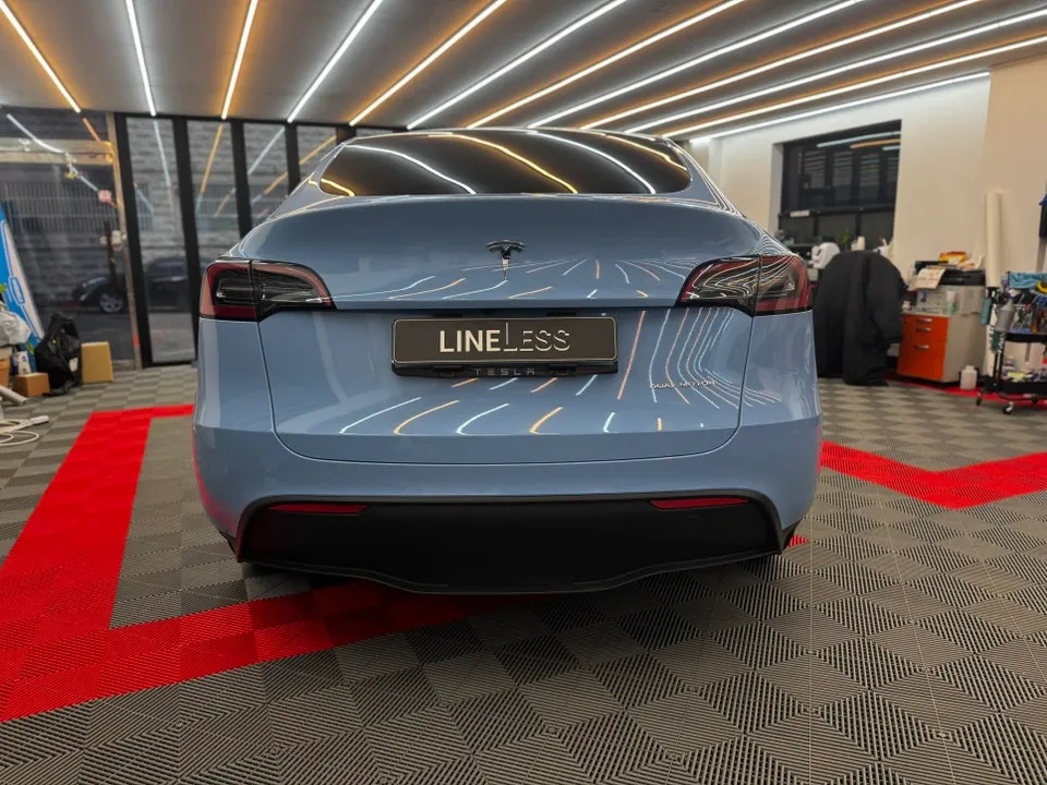 Tesla Model Yのカーラッピング再施工事例｜費用目安・仕上がり 施工写真 2-3