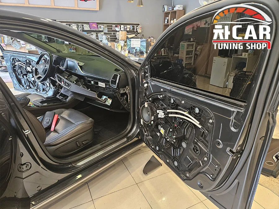Hyundai Grandeur IG Ambient Lighting Review — Enhanced Interior M photo 12