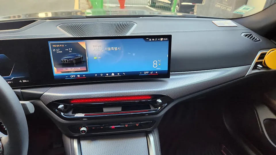 BMW i4 カーラッピング事例|光沢と質感を高めるカスタム 施工写真 1-2