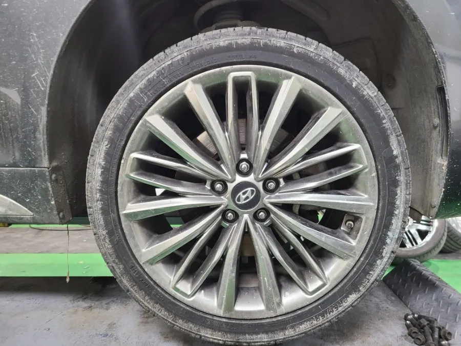 Hyundai Grandeur IG wheel repair - Hyundai Grandeur IG Wheel Repair Review - Like New Finish photo 4