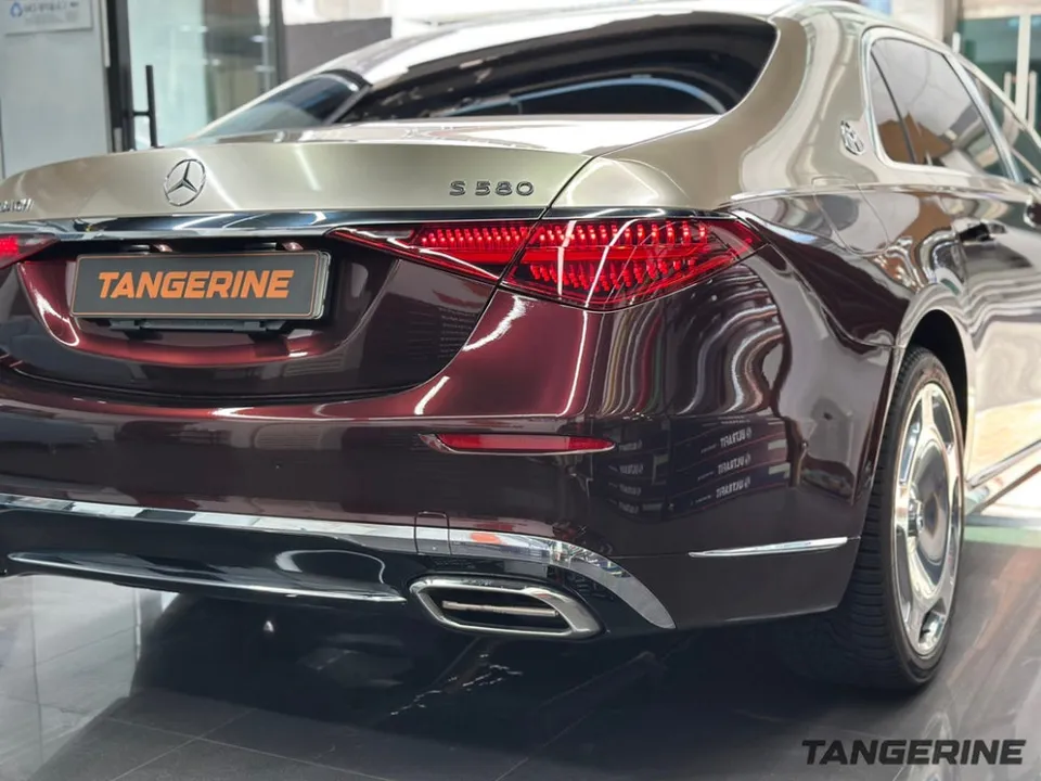 メルセデス・マイバッハS580 施工事例:デュオトーンラッピング 施工写真 2-3