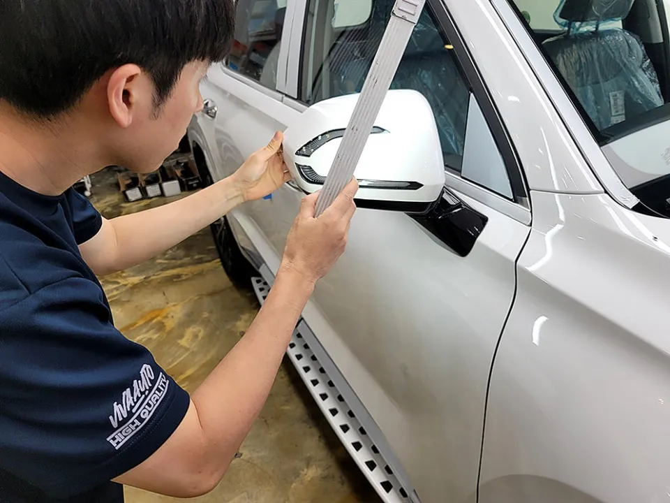 Kia Mohaveのカーフィルム施工事例｜費用目安・仕上がり 施工写真 2-1