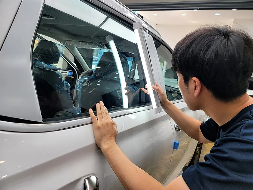 Kia Mohaveのカーフィルム施工事例｜費用目安・仕上がり 施工写真 3-1