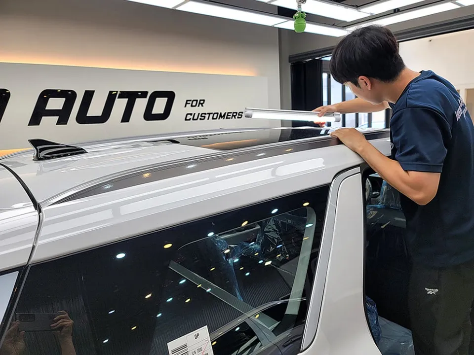Kia Mohaveのカーフィルム施工事例｜費用目安・仕上がり 施工写真 1-2