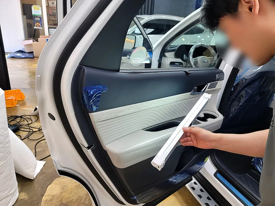 Kia Mohaveのカーフィルム施工事例｜費用目安・仕上がり 施工写真 2-2