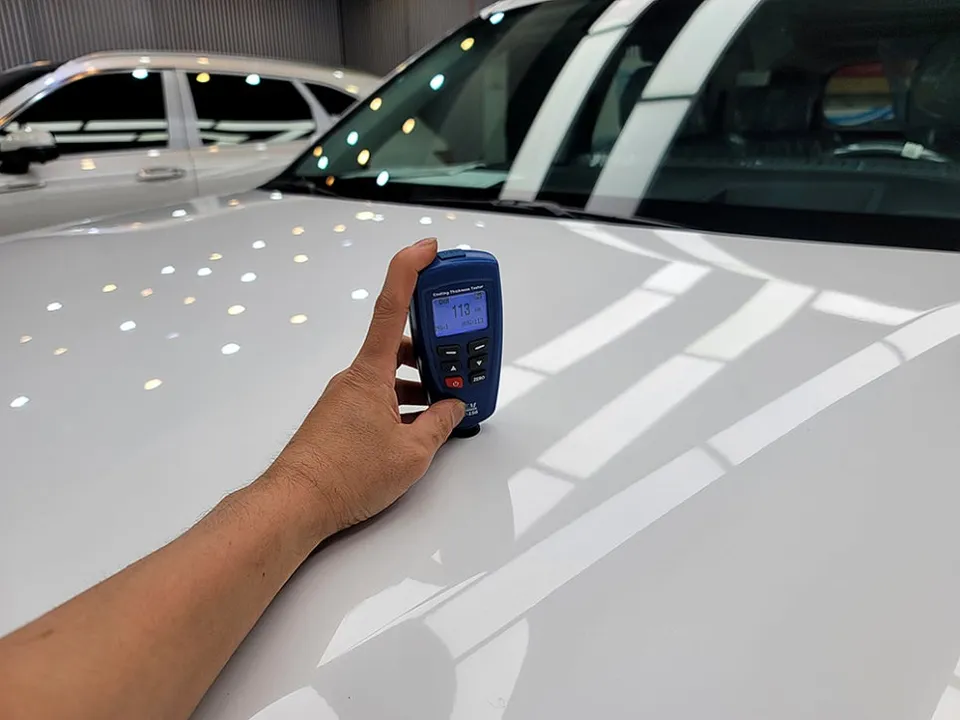Kia Mohaveのカーフィルム施工事例｜費用目安・仕上がり 施工写真 3-3