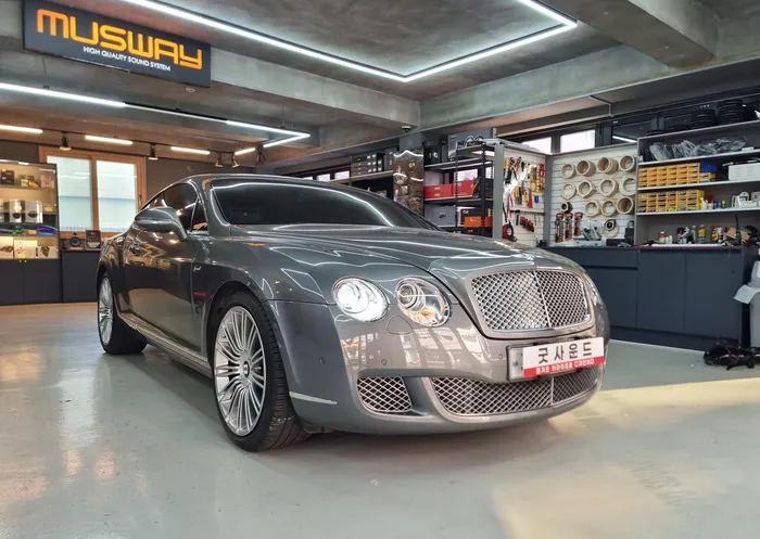 Bentley Continental GTのカーオーディオ施工事例 施工写真 2