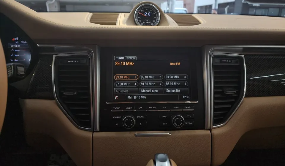 Porsche Macan android head unit - Porsche Macan Android Head Unit Review — Before & After photo 2