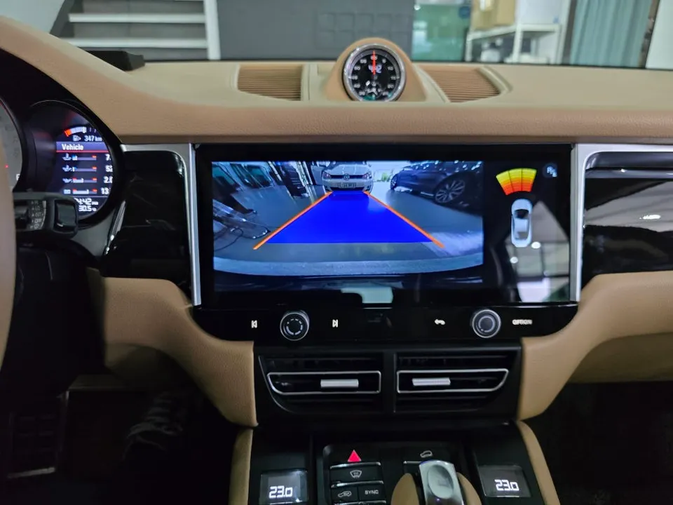 Porsche MacanのAndroid Auto・CarPlay取付事例 施工写真 4-2