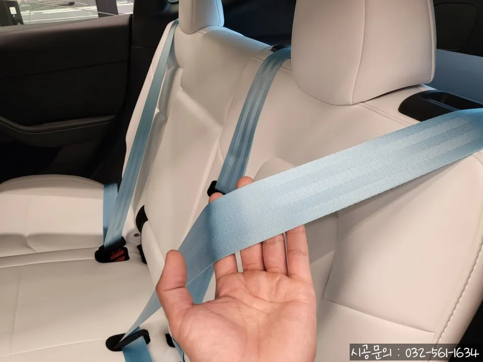 Tesla Model Y interior customization - Tesla Model Y Interior Customization Installation Review — Cost photo 6