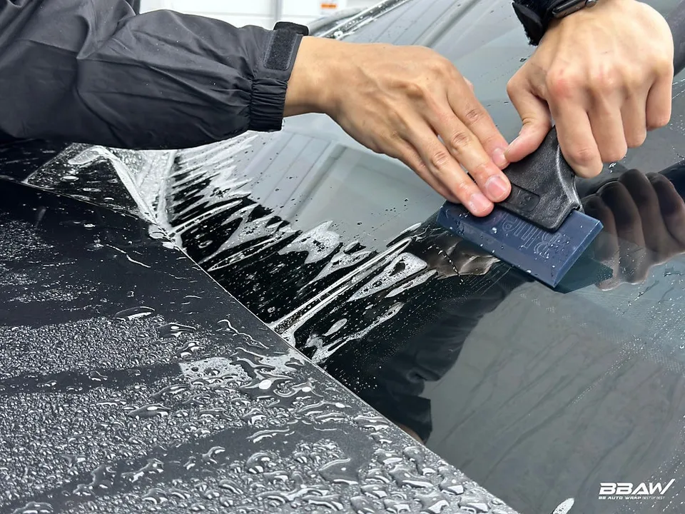 Kia K8のPPF施工事例 施工写真 4-2