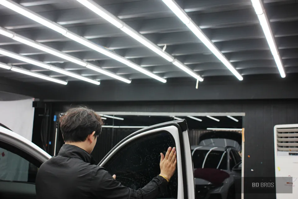 Hyundai Tucsonのカーフィルム施工事例｜費用目安・仕上がり 施工写真 3-3