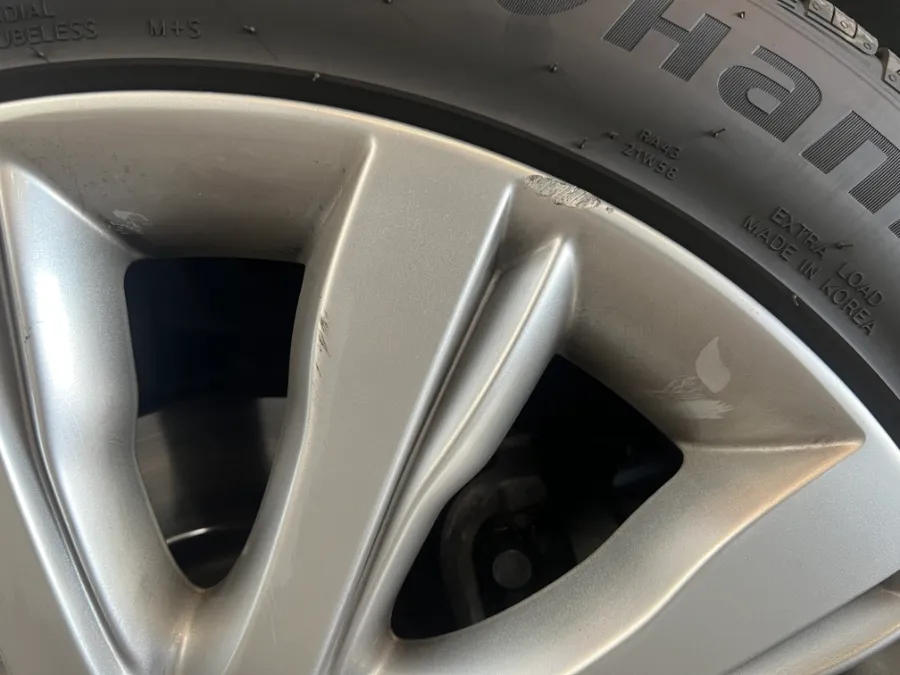 Land Rover Discovery 4 wheel repair - Land Rover Discovery 4 Wheel Repair & Painting Review photo 4