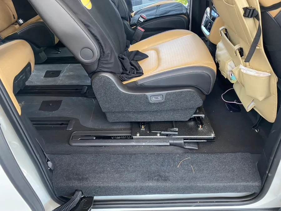 Kia Carnival KA4 interior customization - Kia Carnival KA4 Interior Customization Review — Cost photo 4