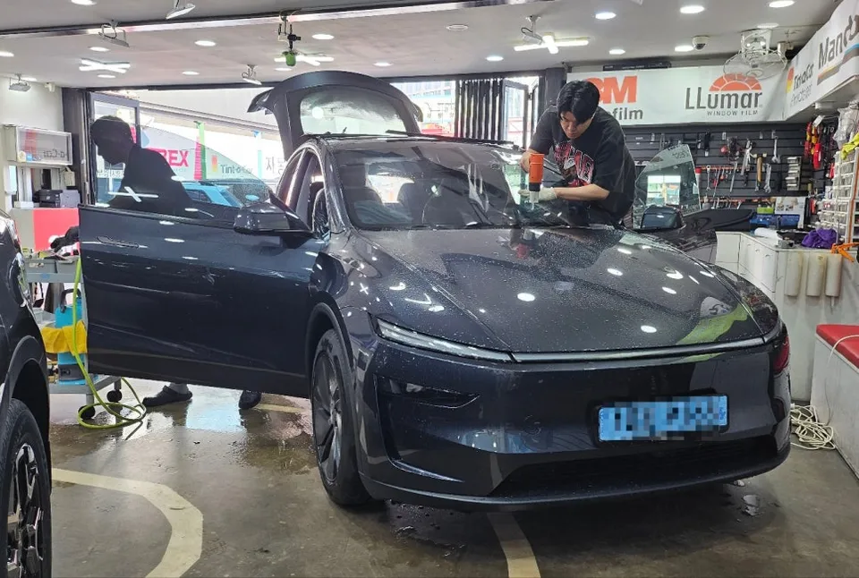 Tesla Model Yのカーフィルム施工事例｜仕上がりと注意点 写真