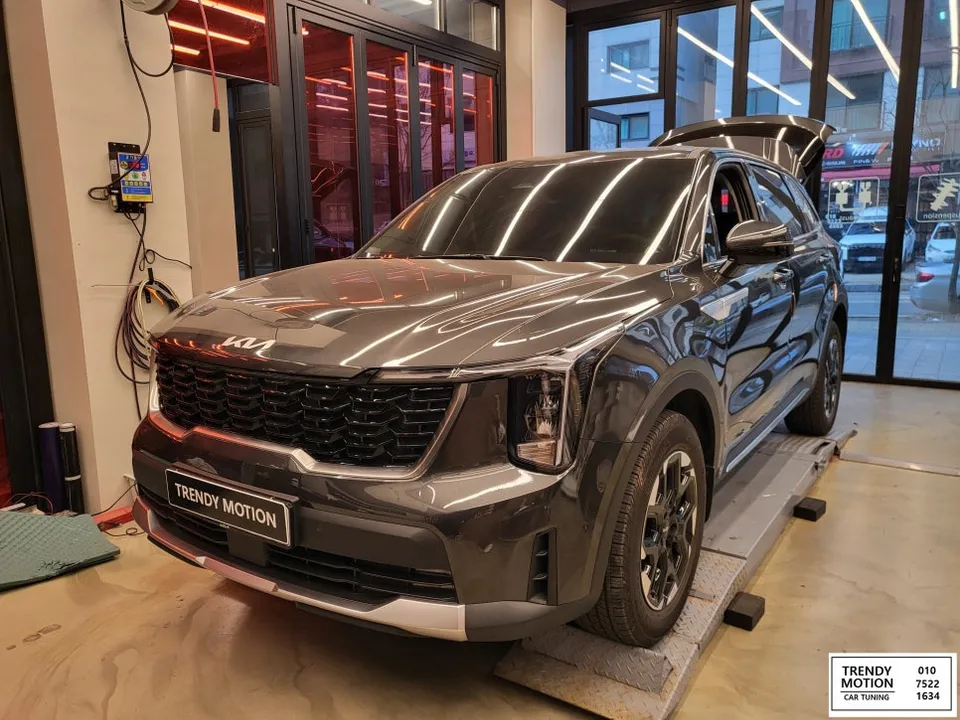 Kia Sorento MQ4 oem options installation result