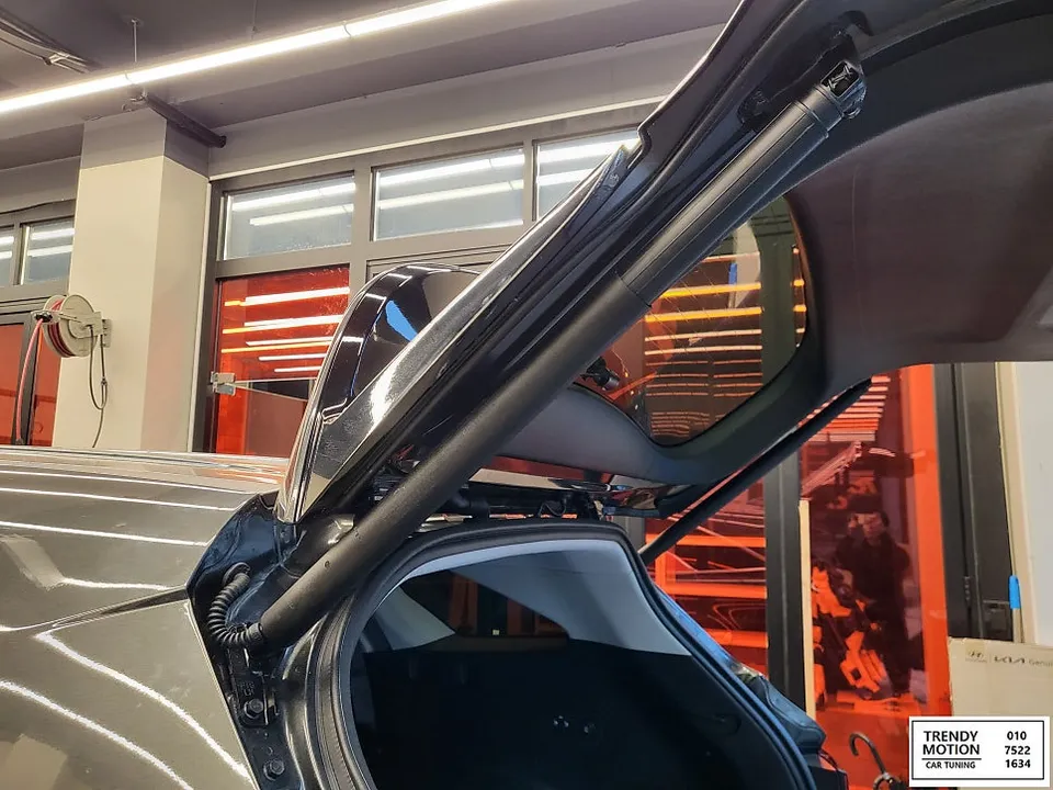 Kia Sorento MQ4 oem options - Kia Sorento MQ4 Power Tailgate Retrofit Review photo 4