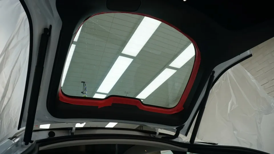 Tesla Model Y PPF施工事例|費用目安と仕上がり 施工写真 2-3