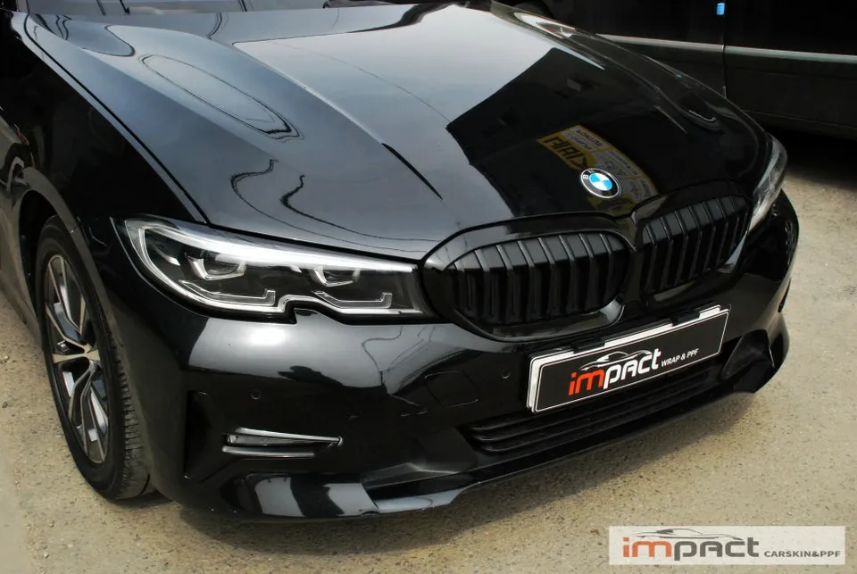 BMW 3 Seriesのカーラッピング事例|クロームパーツのブラックアウト 施工写真 1-3