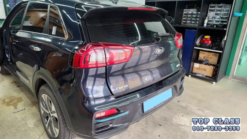 Kia Niro oem options - Kia Niro EV Trunk Button Review - Enhanced Convenience photo 6