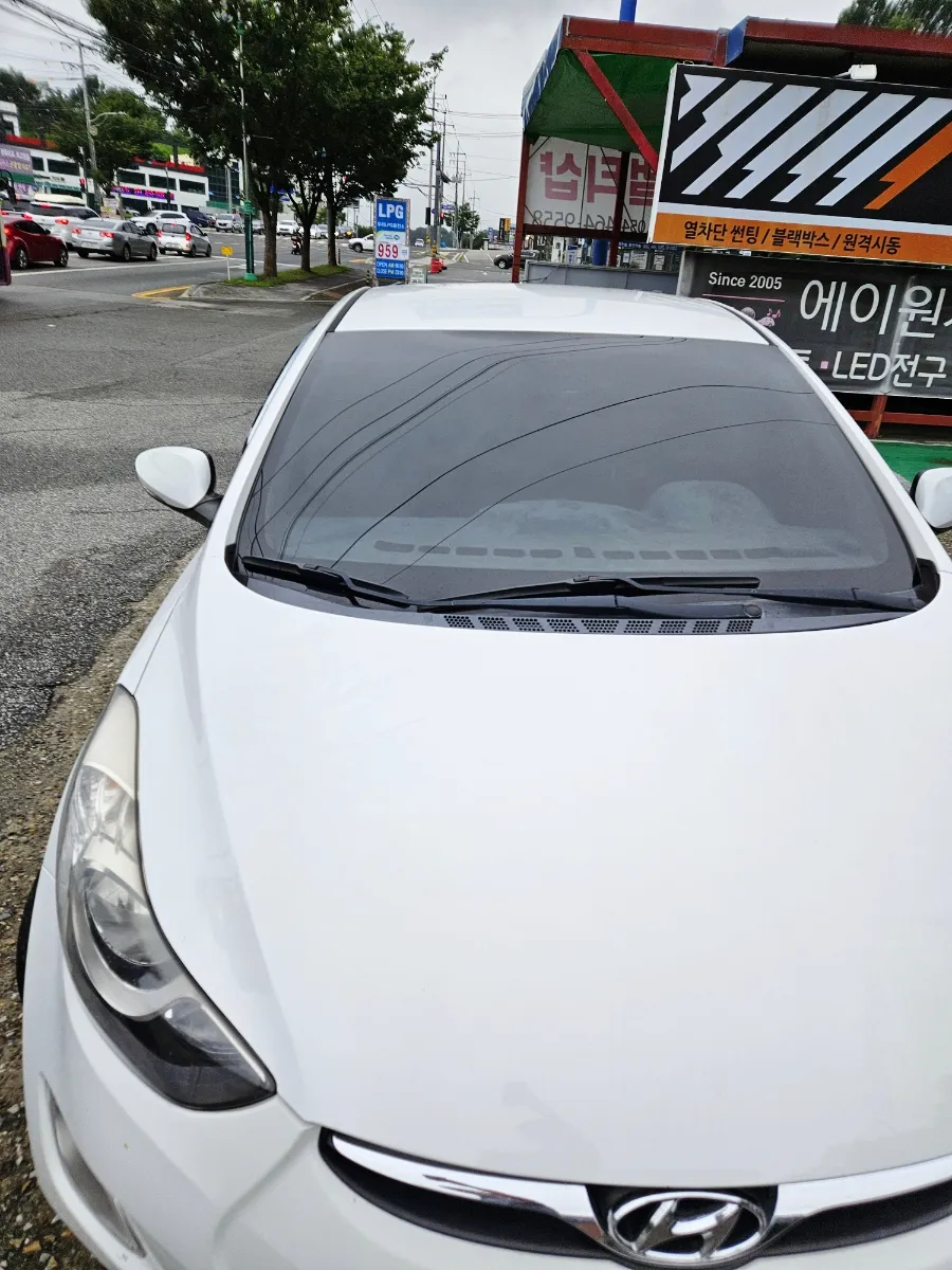 Hyundai Azeraのカーフィルム施工事例｜費用目安・仕上がり 施工写真 2-2
