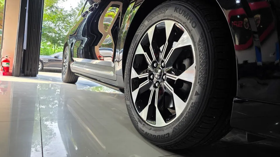 Kia Carnival KA4 body kit - Kia Carnival KA4 Body Kit Review — Installation & Cost photo 3