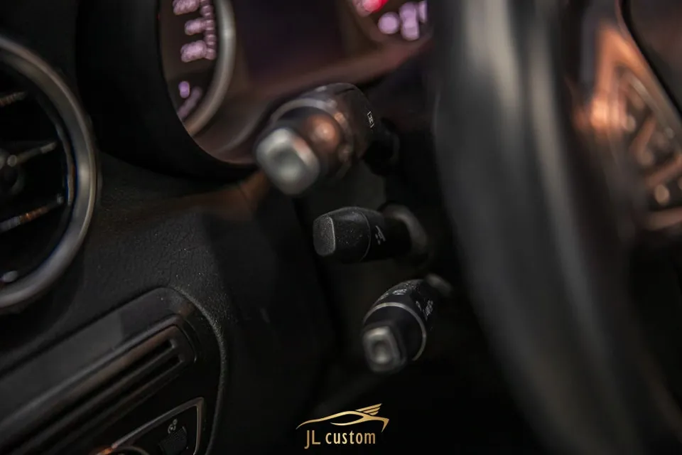 Mercedes-Benz C-Class W206 steering wheel - Mercedes-Benz C-Class Steering Wheel Heater Upgrade Review photo 3