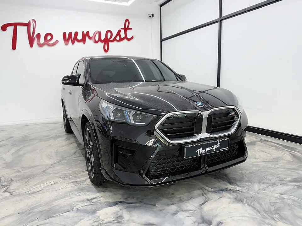 BMW X2 vinyl wrap - BMW X2 Vinyl Wrap Review: All-Black Transformation photo 6